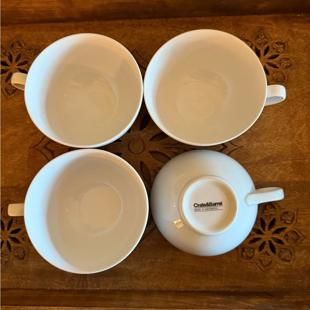 Crate&Barrel Classic White Mug Set of Four